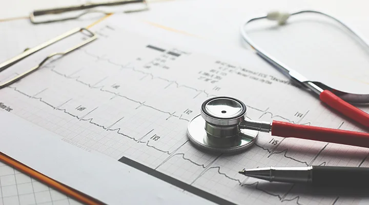 Eigen risico zorgverzekering in 2027 naar € 460